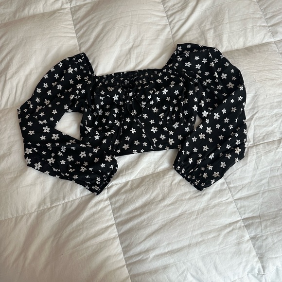 size 6 floral cropped blouse long sleeve black - Picture 7 of 7